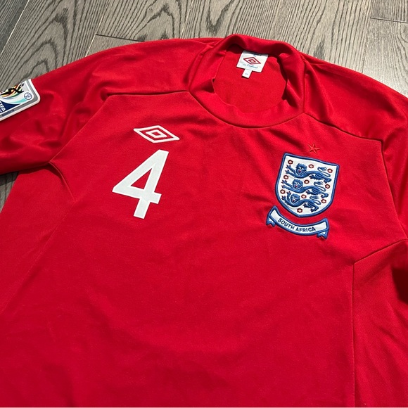 England Away Football Jersey Shirt World Cup 2010 Umbro GERRARD #4 M/L - Picture 4 of 8